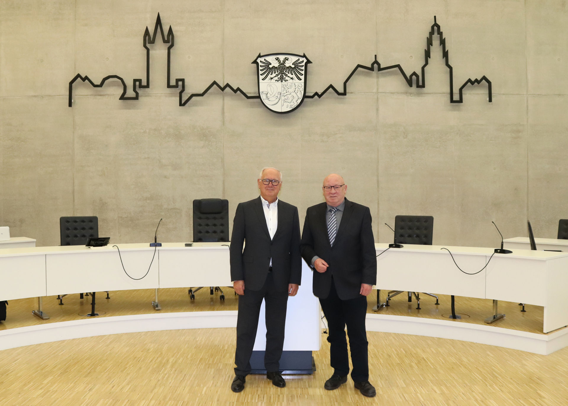 Wolfgang Schuster empfing Norbert Müller zum Impulsvortrag in der Kreisverwaltung rund um die Chancen der Digitalisierung in der Arbeitswelt. (Foto: Lahn-Dill-Kreis)