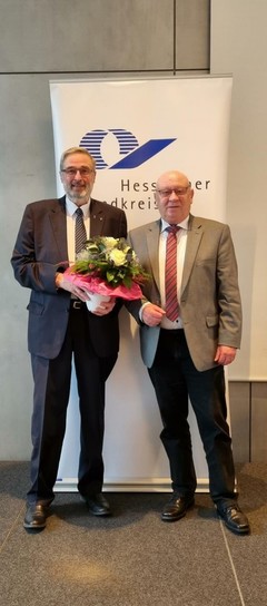 Herrn Vizepräsident Veyhelmann (Links) mit Herrn Präsident Schuster (rechts). Foto: Hessischer Landkreistag