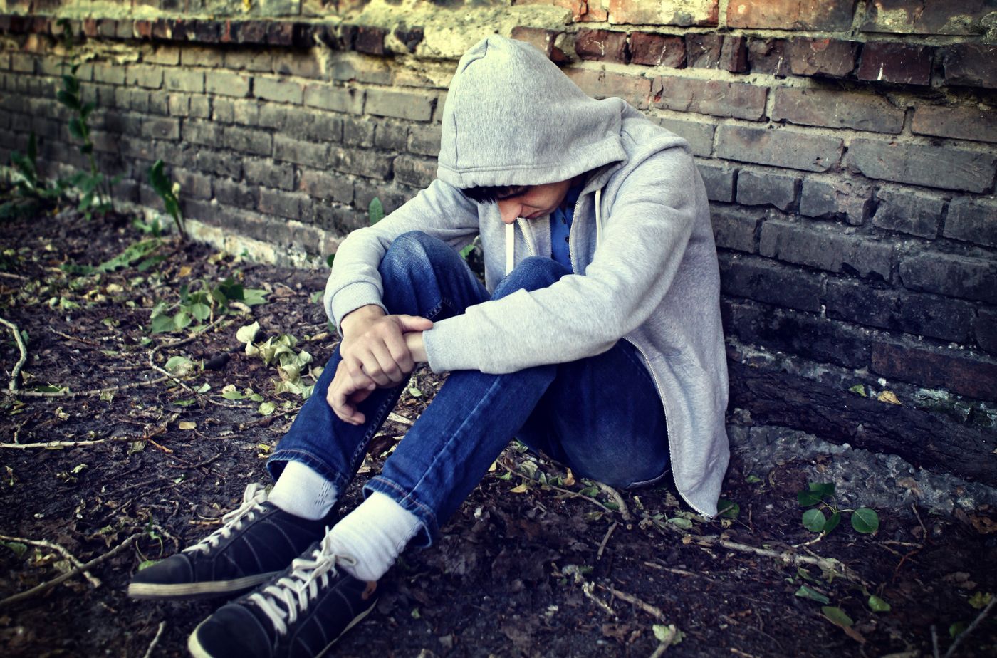 Veranstaltung_Präventionsabend Generation Angst. Foto: sad teenager outdoor von shadrin andrey von Getty Images via Canva.com.