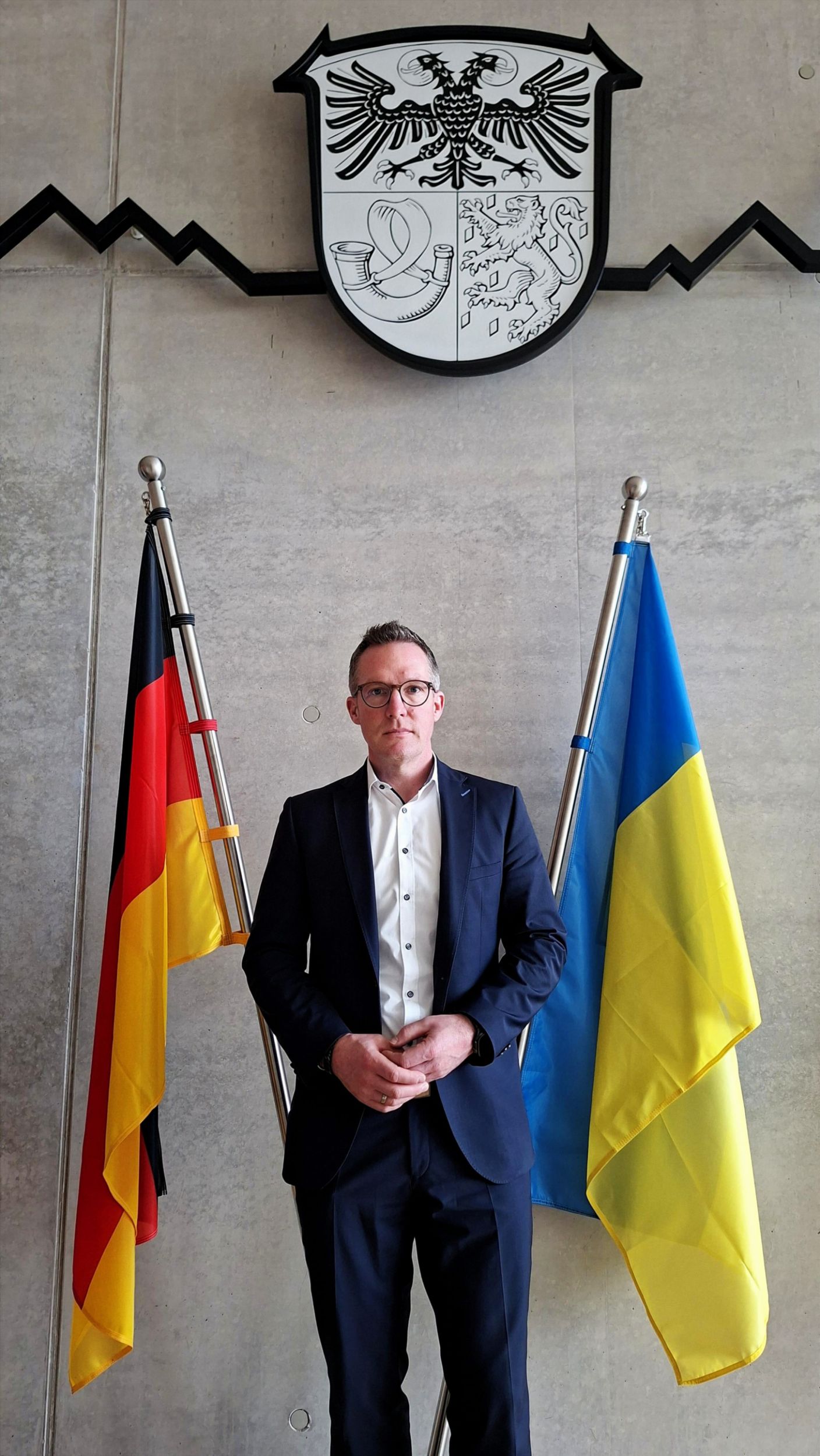 Bildunterschrift: Landkreis setzt ein deutliches Zeichen für Frieden, Freiheit und das Selbstbestimmungsrecht der Völker. Foto: Lahn-Dill-Kreis