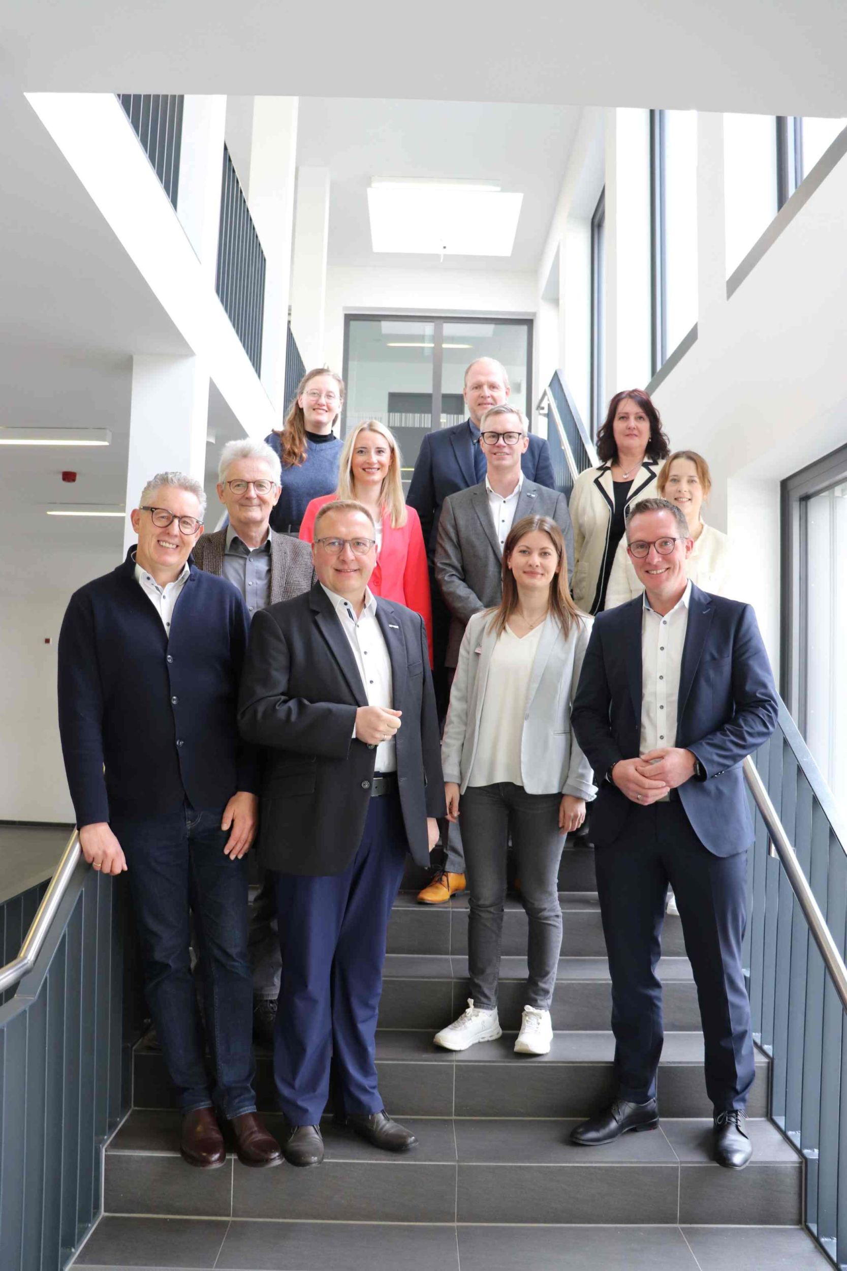 000_Austausch Kreis-Wirtschaftsförderung und IHK Bildunterschrift: Im Rahmen eines intensiven Austauschs haben die Kreis-Wirtschaftsförderung und die IHK Lahn-Dill zentrale Zukunftsthemen in den Fokus genommen. Foto: Lahn-Dill-Kreis