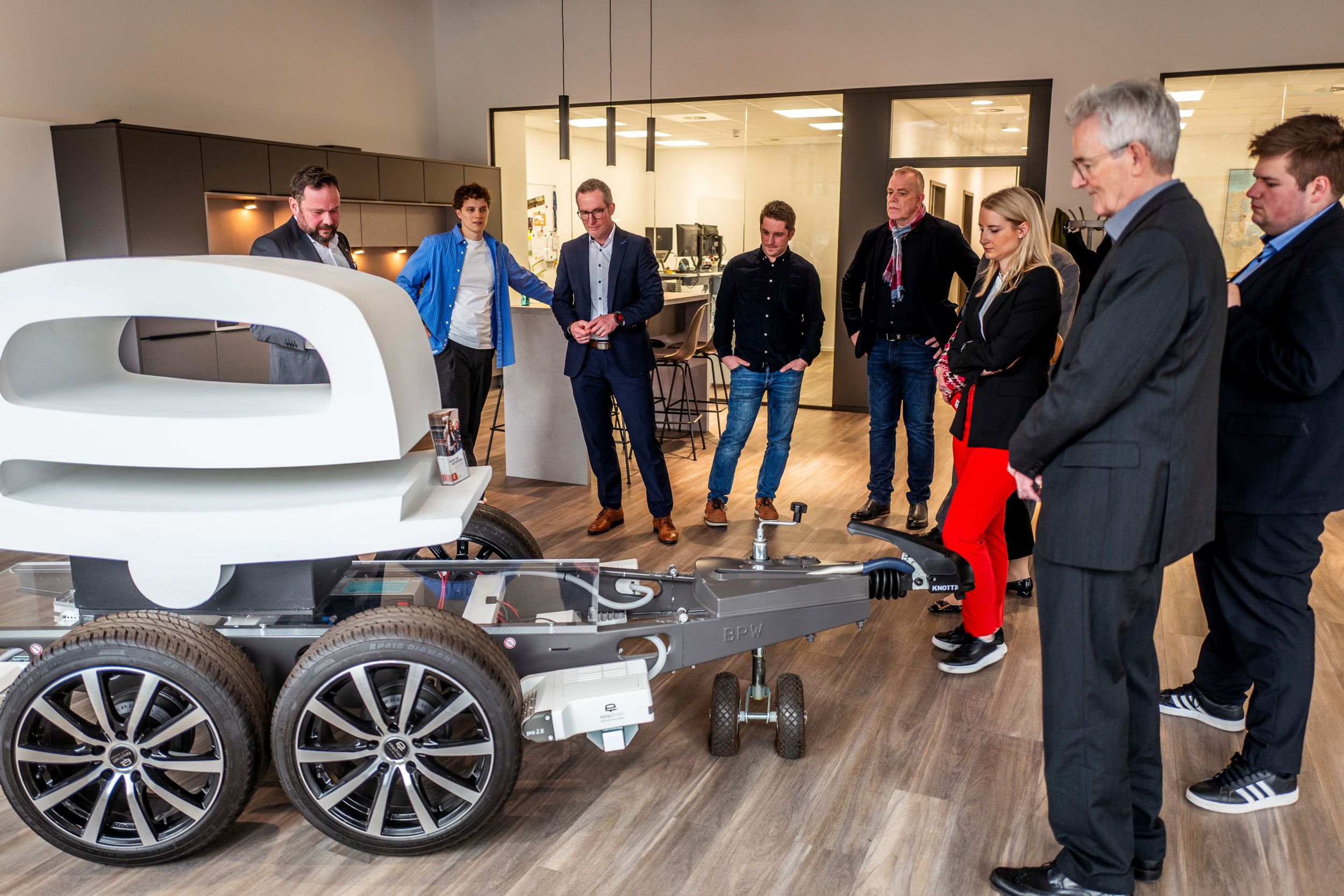 000_3_Unternehmensbesuch Reich Wissenbach_ Silas Koch Fotografie Das „easydriver“-System ist eine eigene Entwicklung für das ferngesteuerte, zentimetergenaue Rangieren von Anhängern und Wohnwagen. Foto: Silas Koch Fotografie