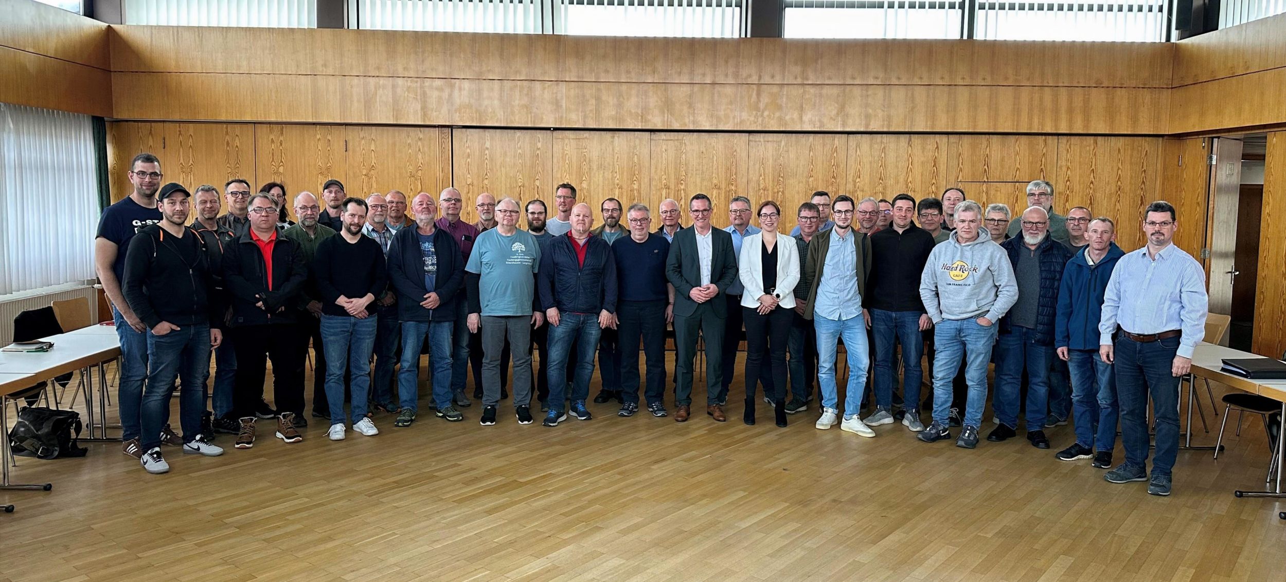 40 Vorstandsmitglieder der Hauberggenossenschaften offiziell in ihr Amt eingeführt. Foto: Lahn-Dill-Kreis