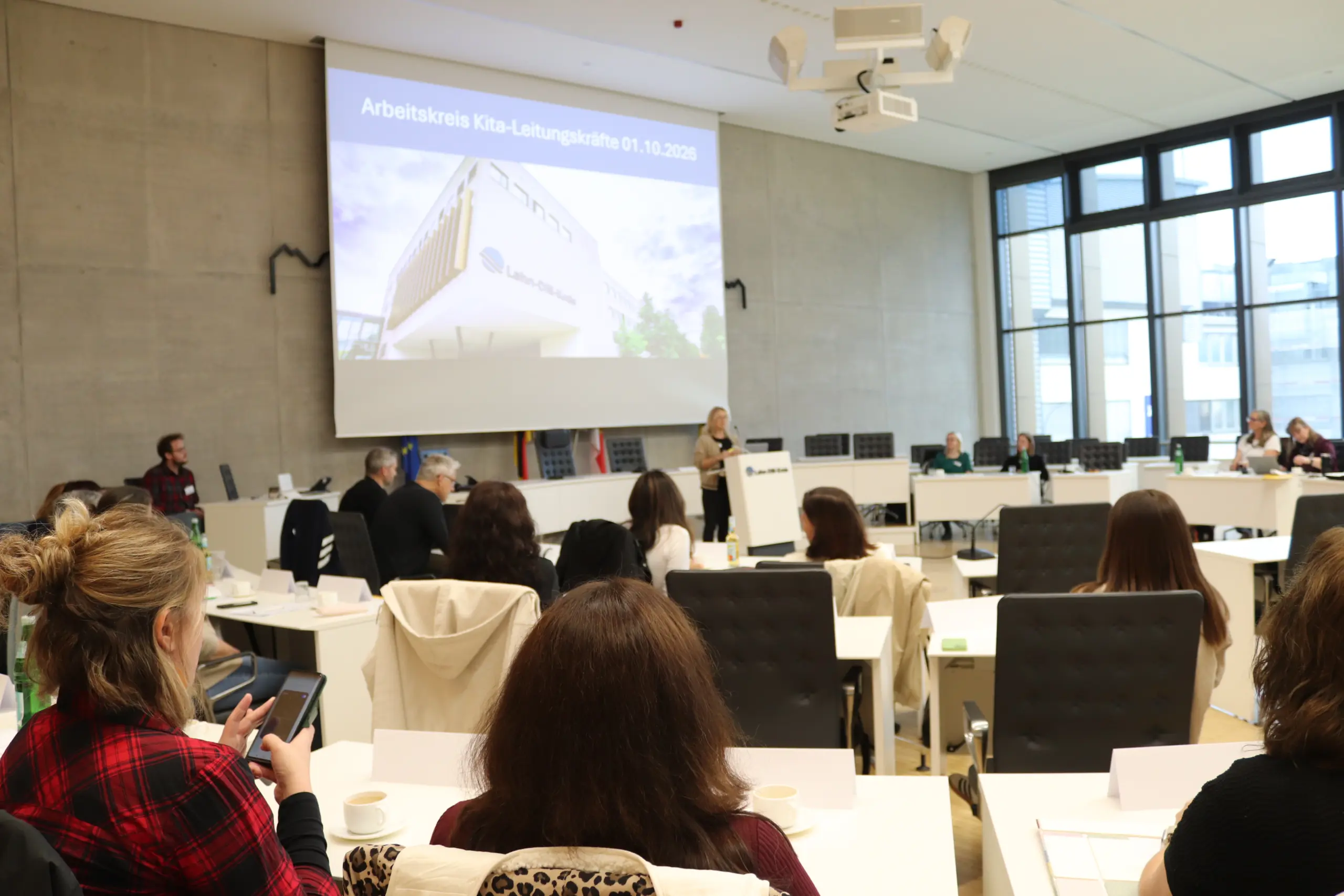 182 Der Arbeitskreis der Kita-Leitungen bringt regelmäßig die Verantwortlichen der Einrichtungen im Kreis zusammen. Foto: Lahn-Dill-Kreis